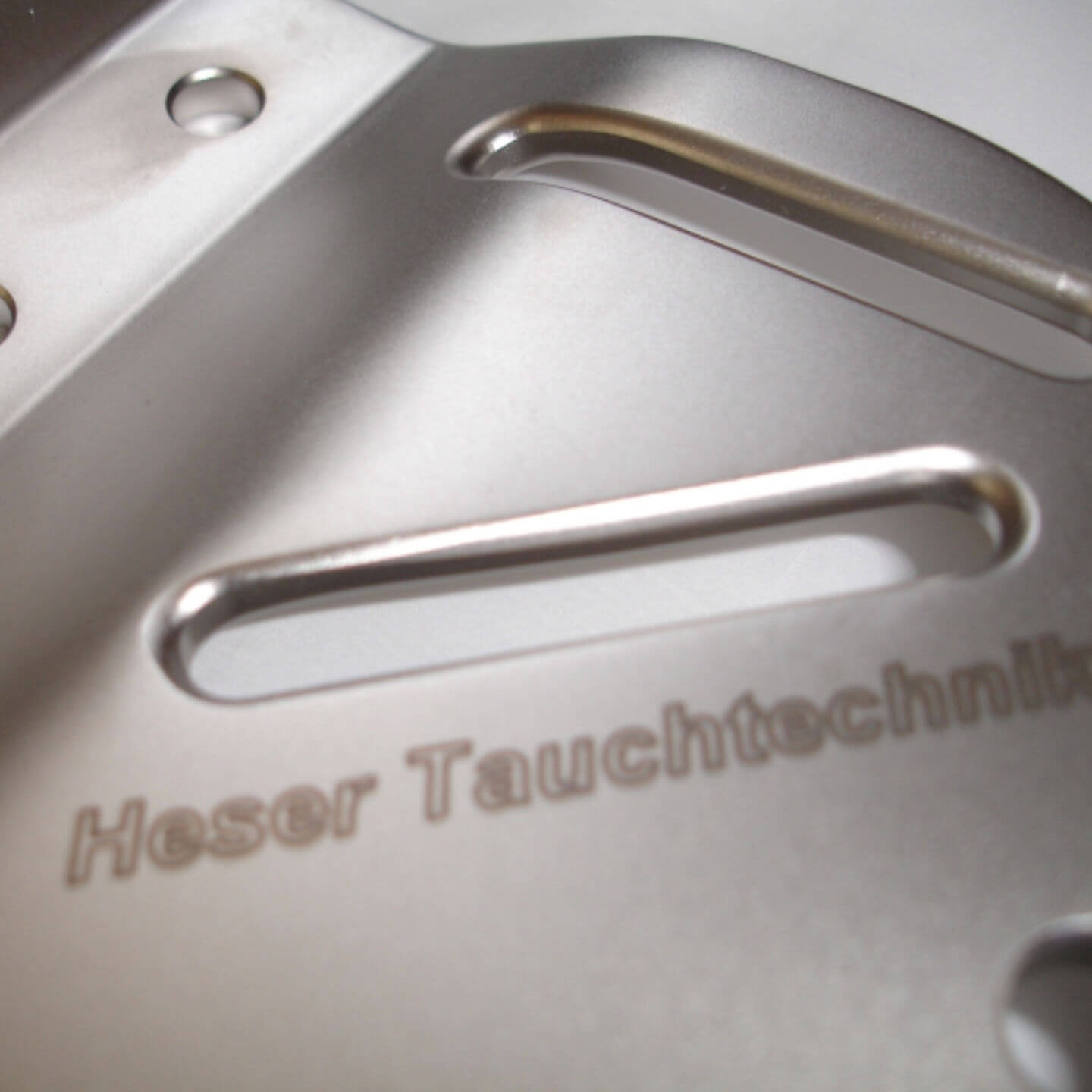 Heser Backplate 6 mm Standard Größe