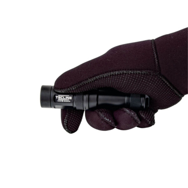 US-17 LED Tauchlampe (2000 Lumen) schwarz